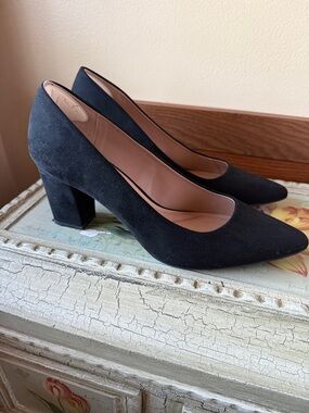 Kelly & Katie Black Suede Block Heel Pumps
